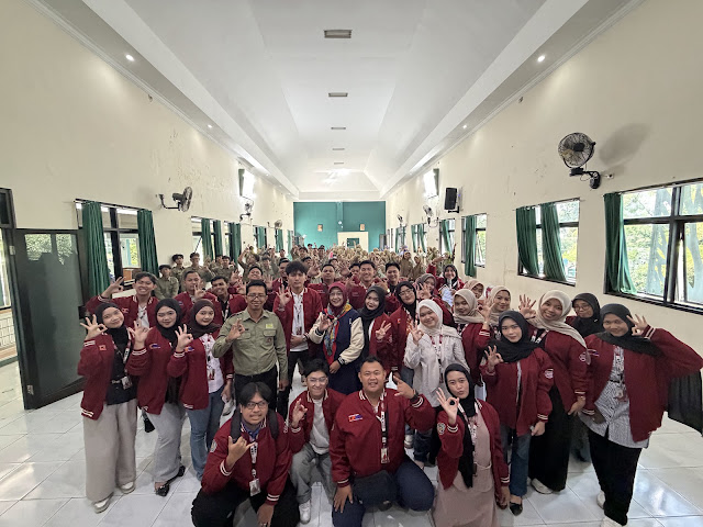 Mahasiswa KKN RPL Unmuh Jember Kenalkan Dunia Kerja kepada Siswa SMA Muhammadiyah 3 Jember