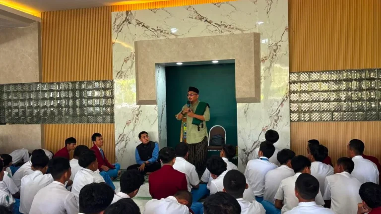 Kajian Maulid Nabi, SMA Muhammadiyah 3 Jember Ajak Siswa Teladani Rasulullah